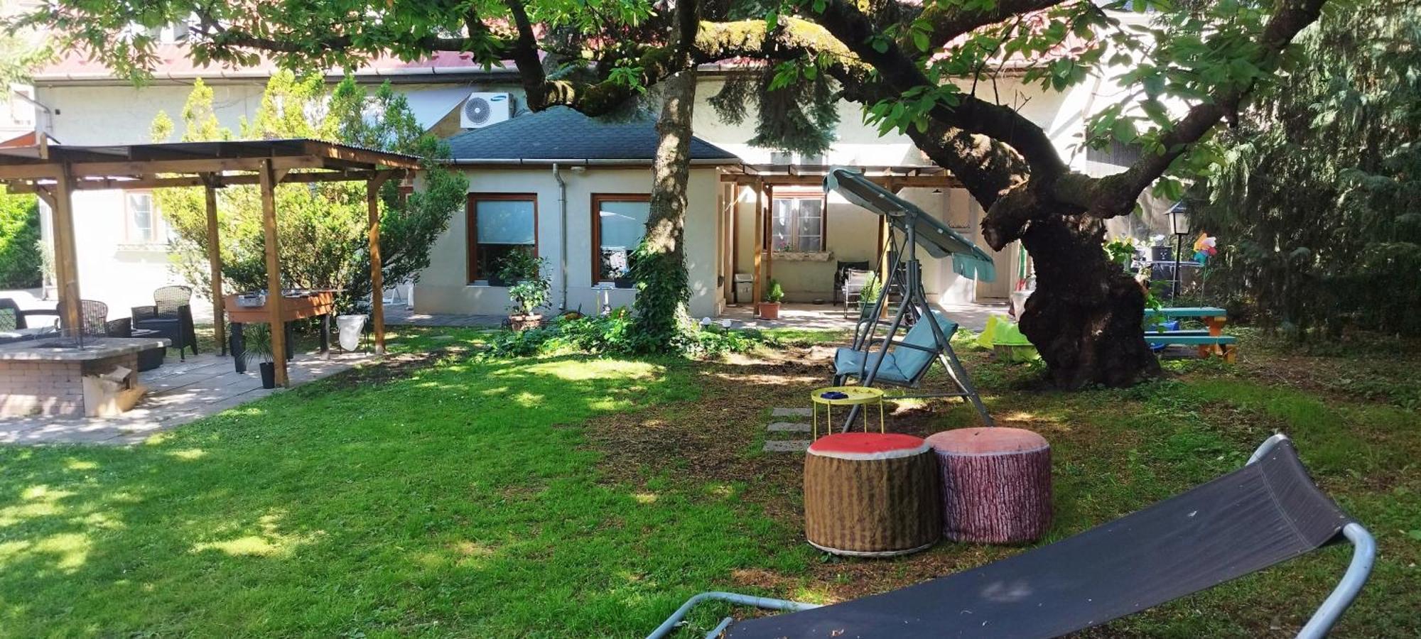 Rakoczi Guesthouse Мишкольц Экстерьер фото